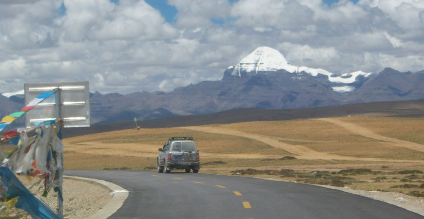 Mount Kailash & Lake Manasarovar Group Tour – 14 Days
